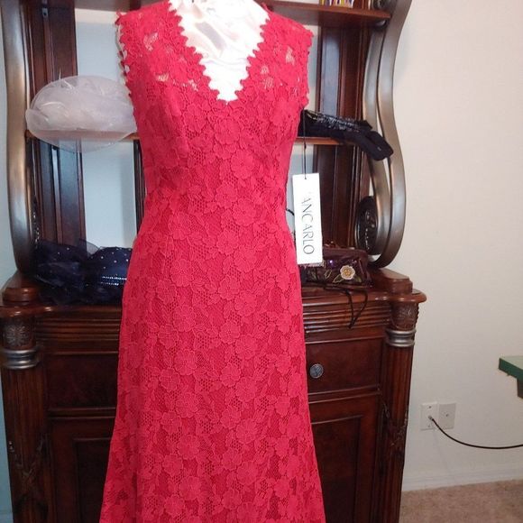 Liancarlo Dresses & Skirts - NWT LianCarlo Original Red Guipure Lace Long Gown